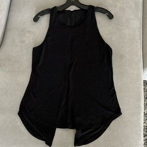 Lululemon split back top